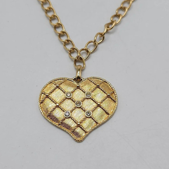 Avon 1987 Clear Rhinestone Quilted Fashion Heart Necklace 28" Earring Set - Picture 5 of 10